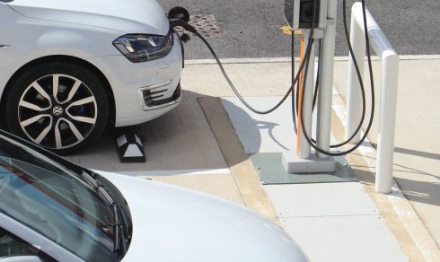 Government commits to 300,000 public charging points for EV's by 2030