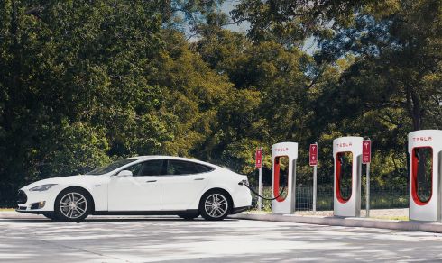 Tesla announce pilot scheme to open up Supercharger network to non-Tesla vehicles in UK